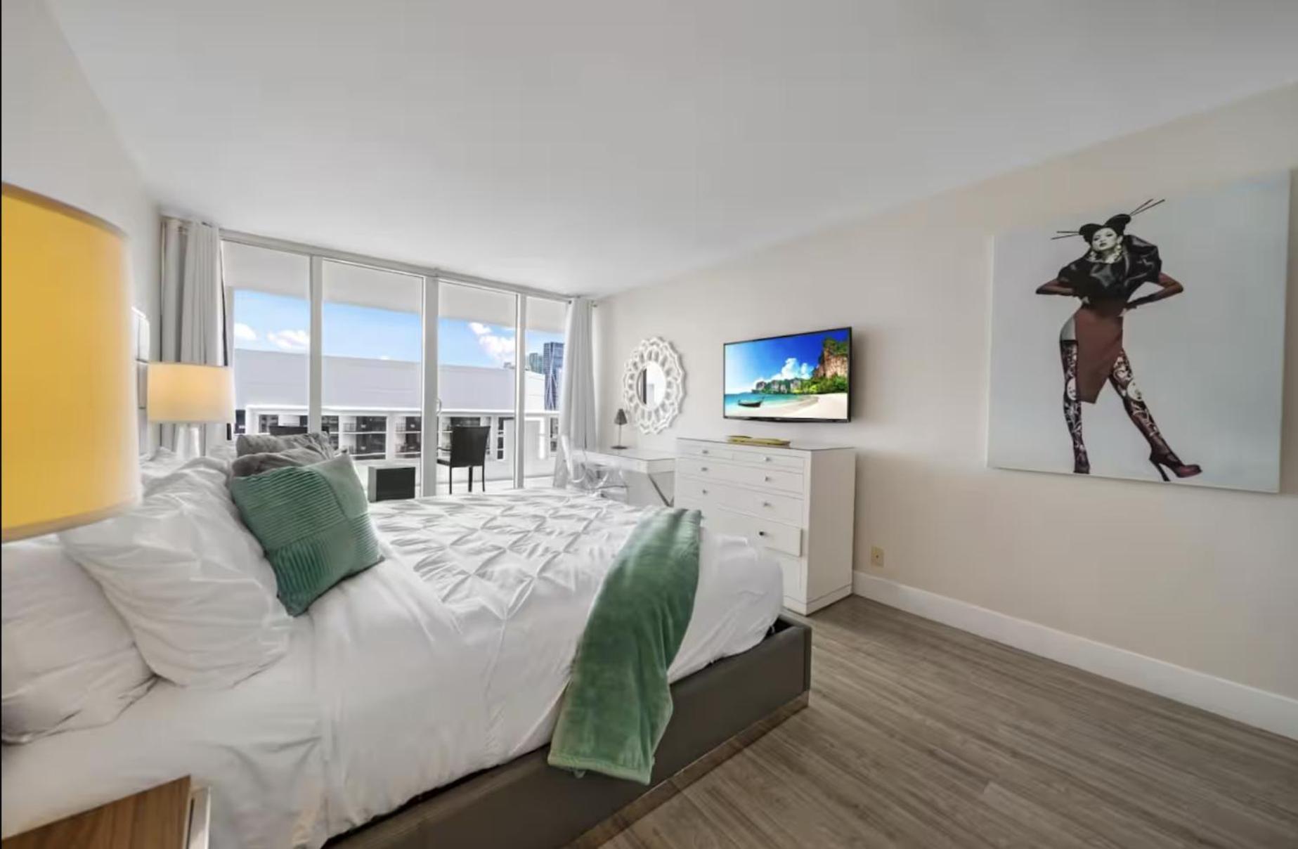 Apartamento 4 Bedroom With Stunning Balcony View Miami