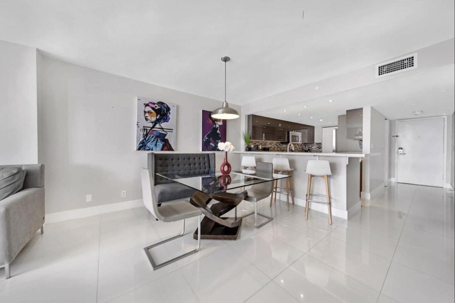 Apartamento 4 Bedroom With Stunning Balcony View Miami