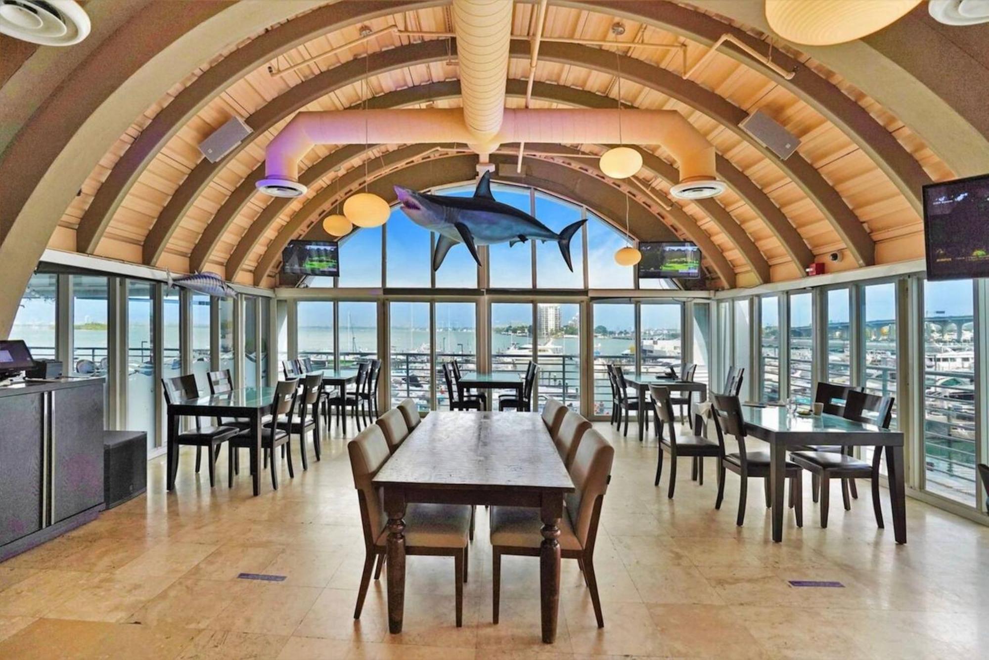 Apartamento 4 Bedroom With Stunning Balcony View