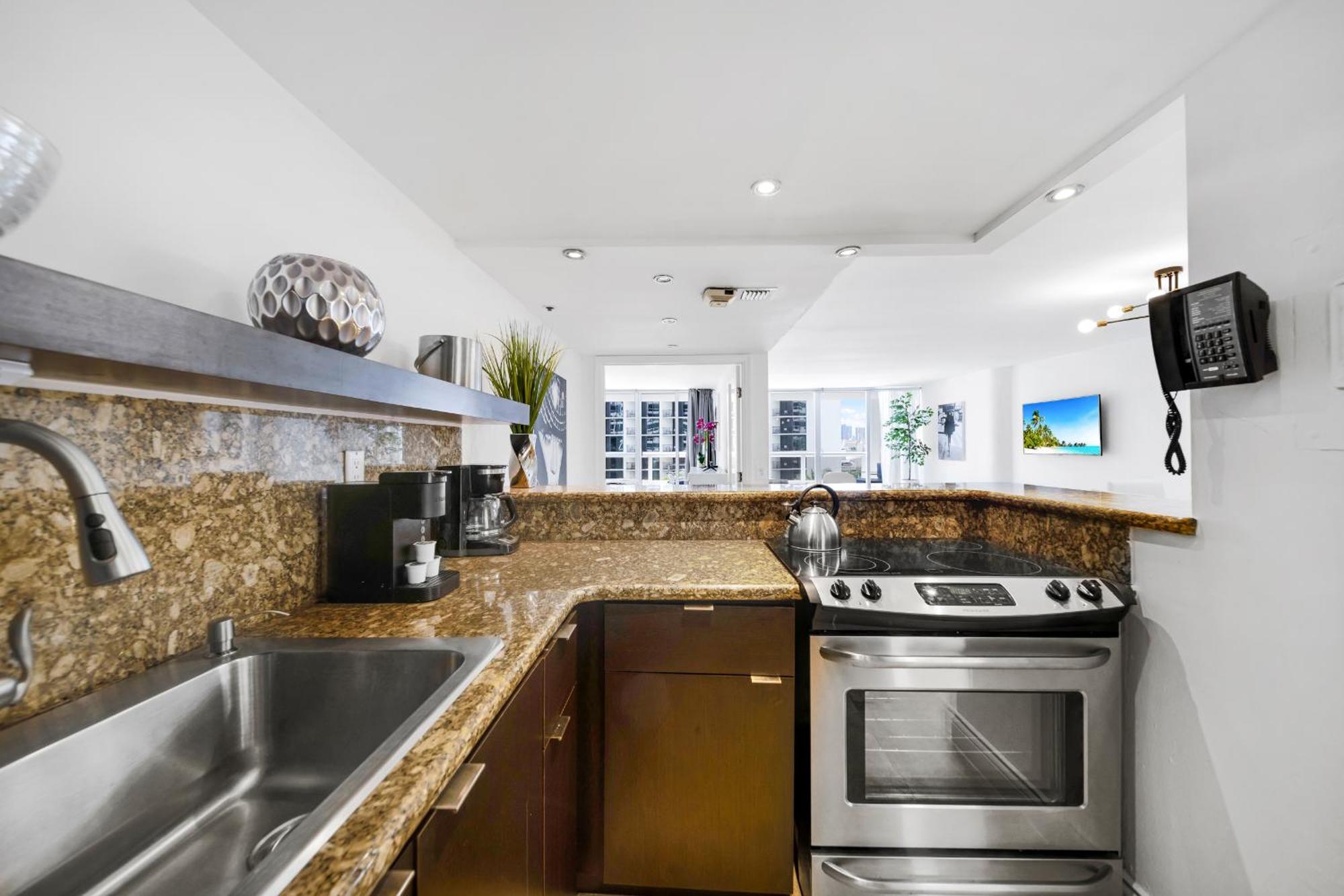 4 Bedroom With Stunning Balcony View Apartamento *