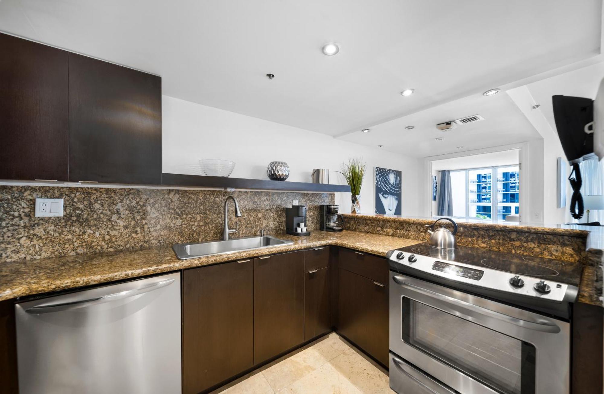 Apartamento 4 Bedroom With Stunning Balcony View